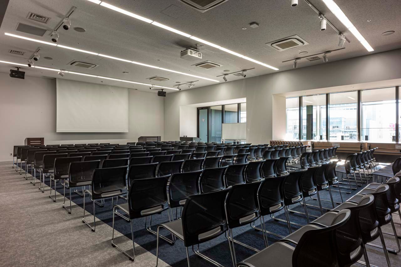 ルーム2 シアター形式 01