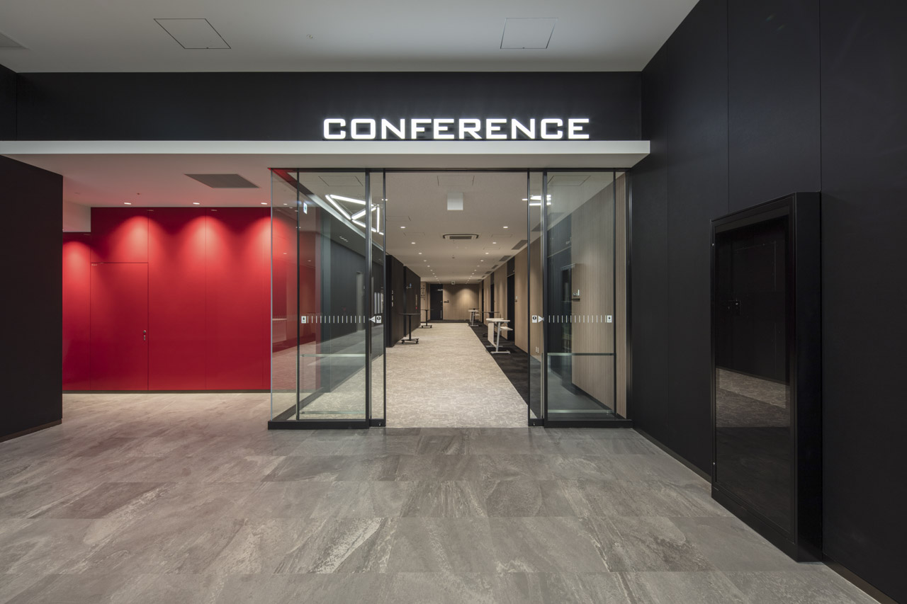 カンファレンス 入口