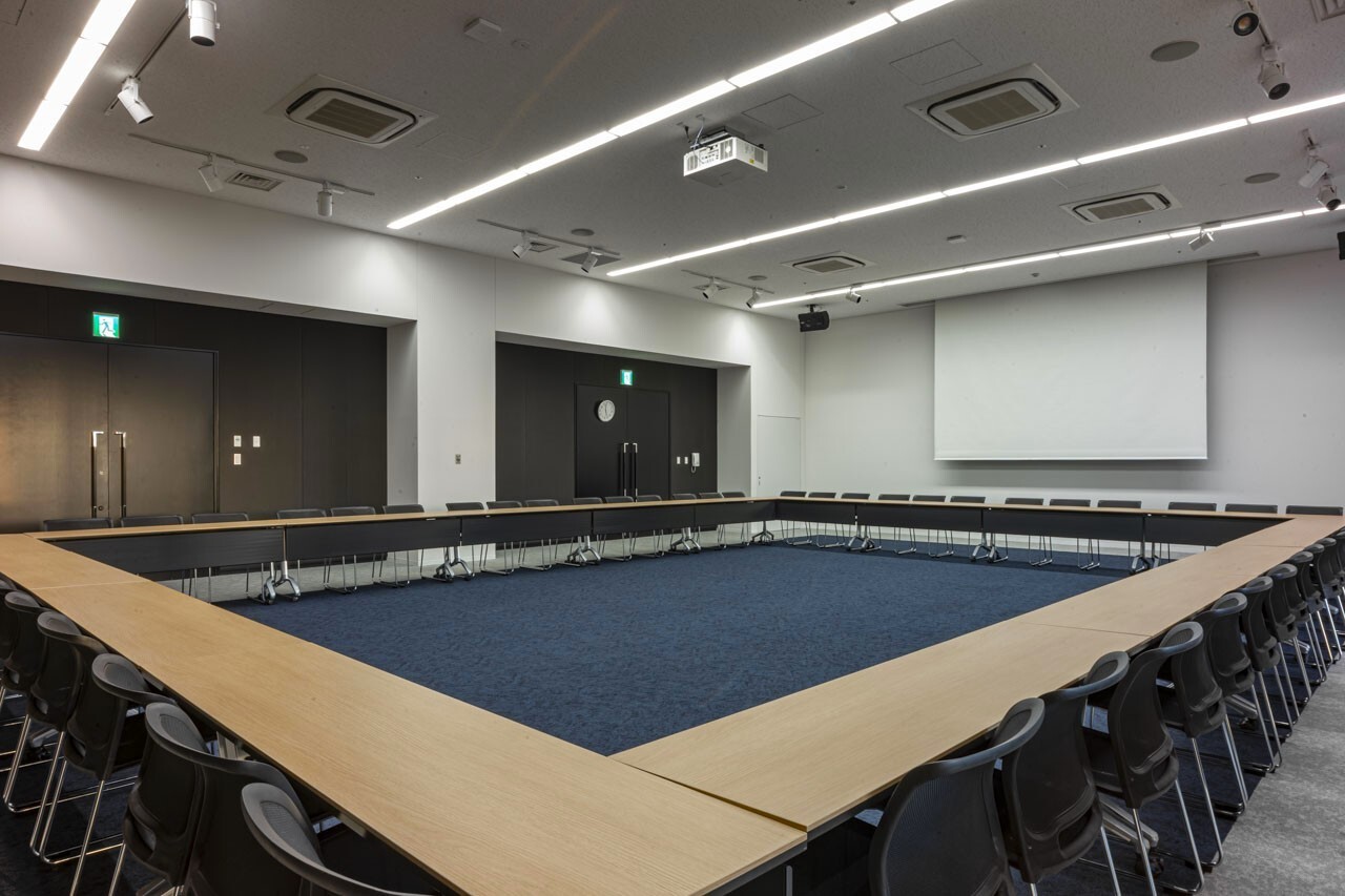 ロの字形式│ルーム１