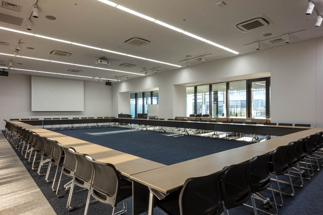 ロの字形式│ルーム１