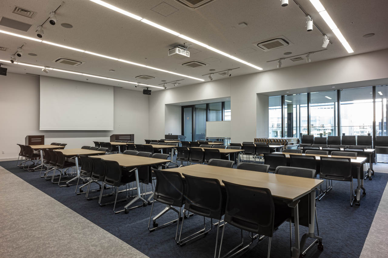 グループ形式(3名掛け)│ルーム2