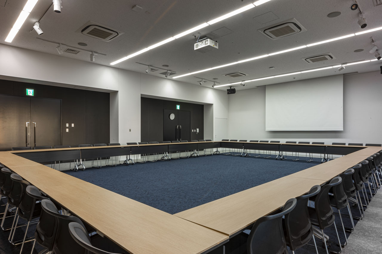 ロの字形式│ルーム2