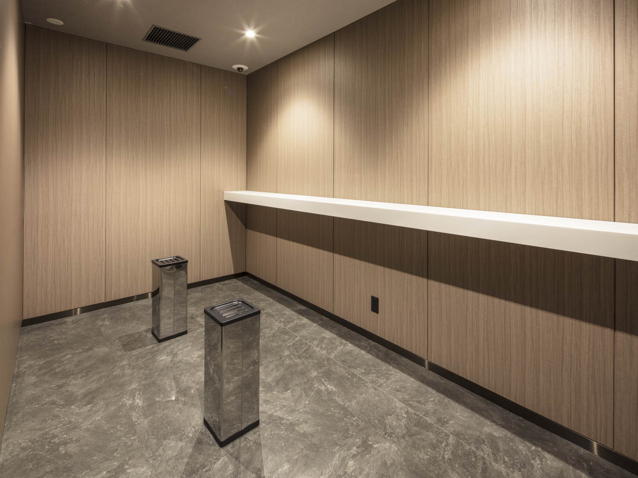 喫煙所│ホワイエ