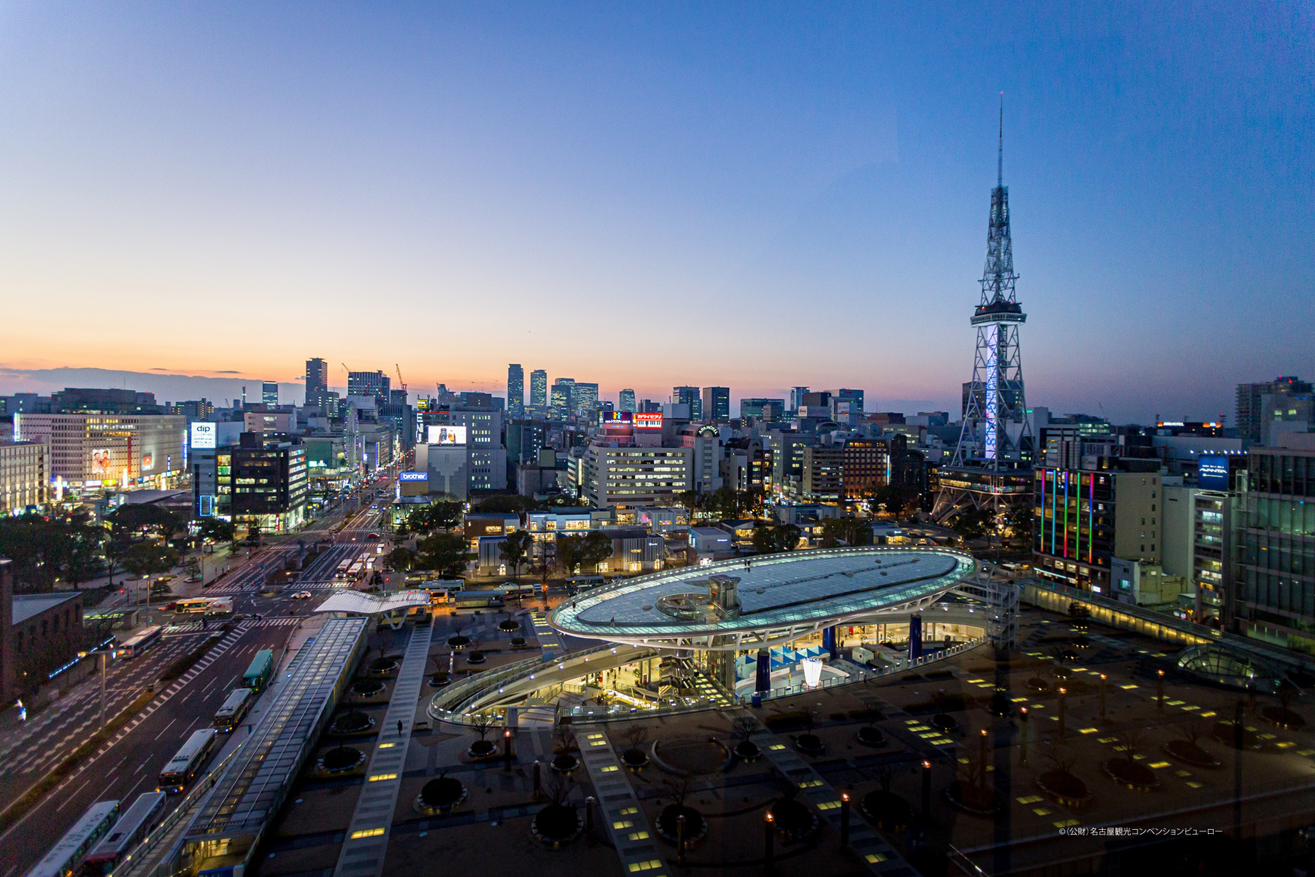栄の街並み(夜)